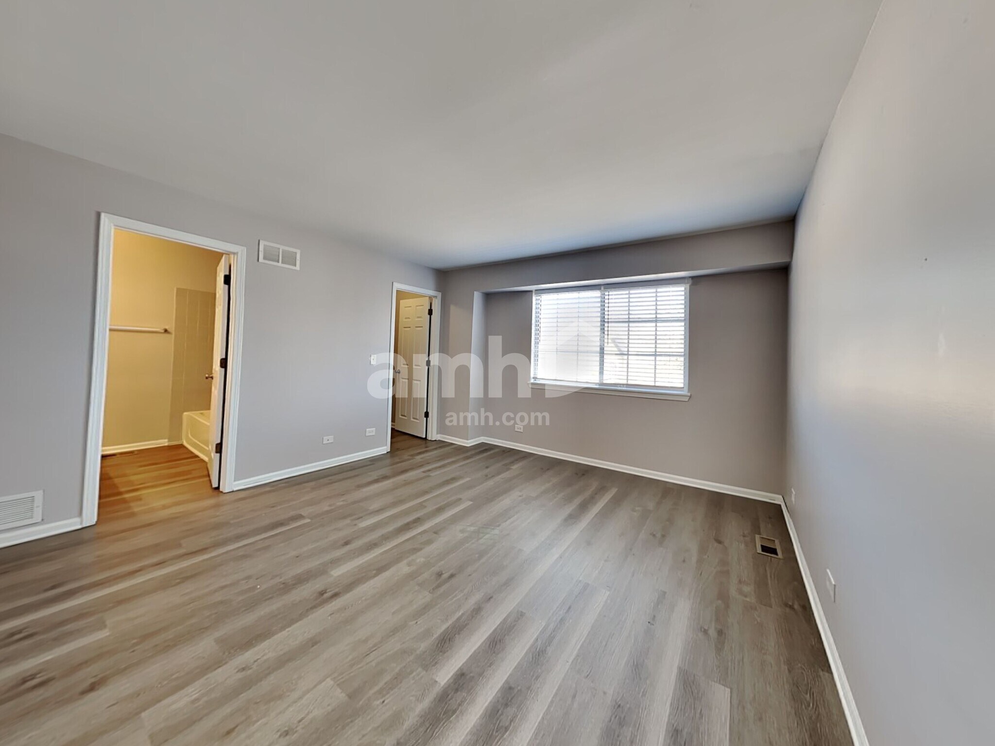 Building Photo - 15 Larkspur Ct