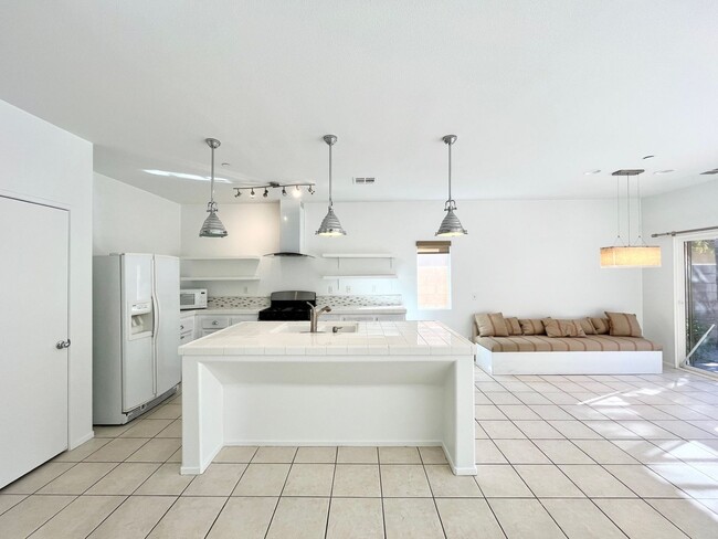 Building Photo - COMING SOON! BEAUTIFUL 3 BEDROOM 2 BATH PALM SPRINGS POOL HOME!