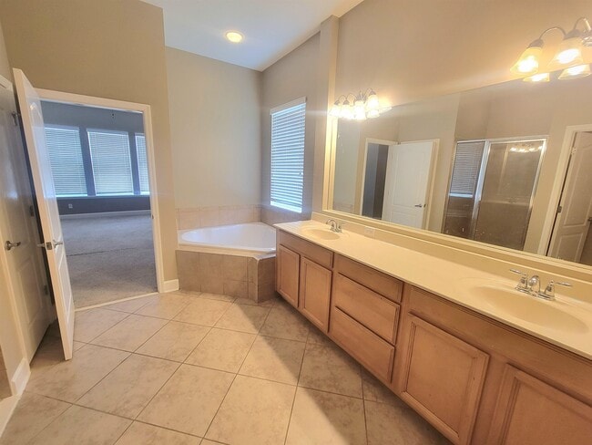 Building Photo - 2482 Goldenrod Wy