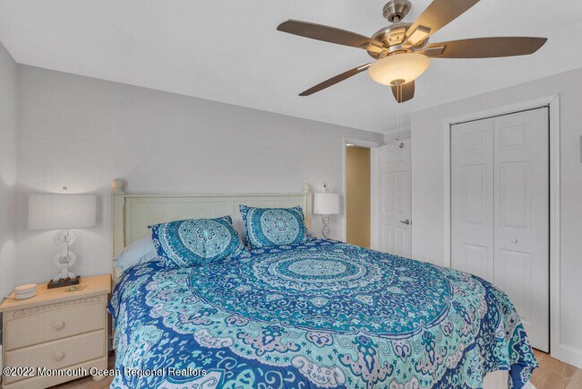 Building Photo - 1226 1/2 Briarwood Rd-