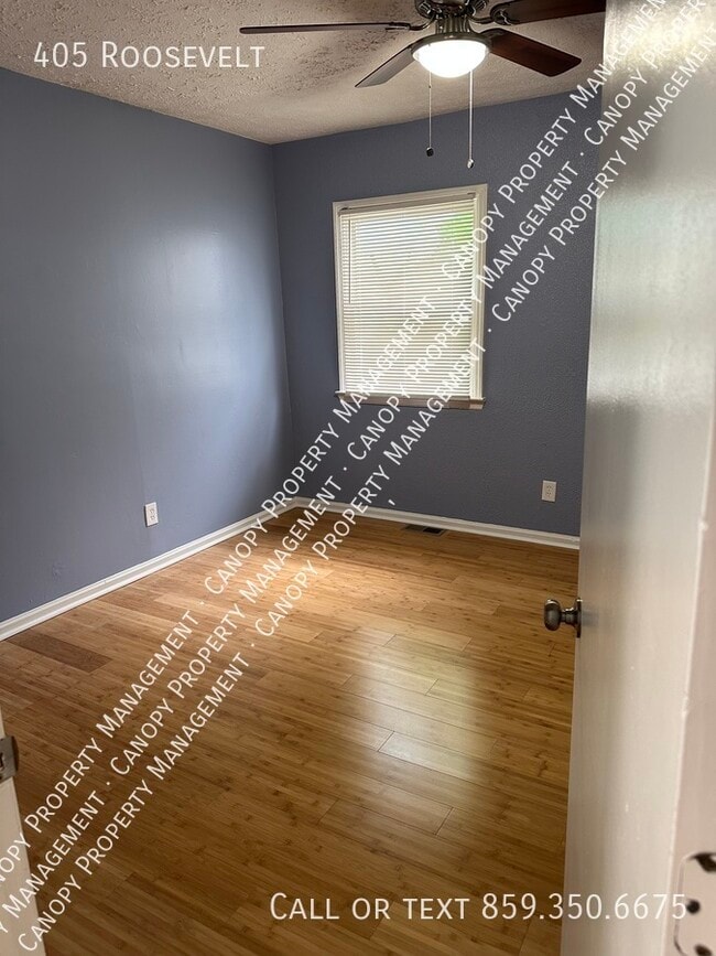 Building Photo - 405 Roosevelt-