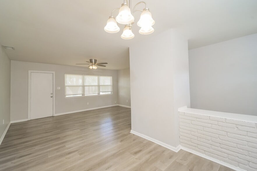 Building Photo - 4346 Tufts Ave