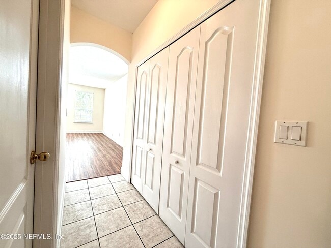 Building Photo - 2080 Trailing Pines Way