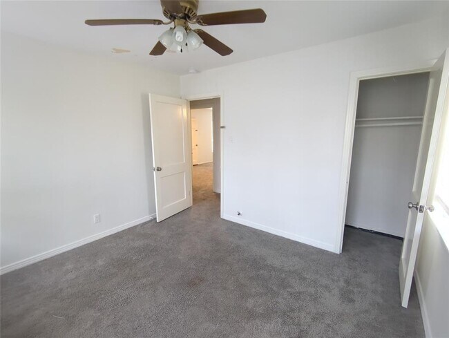 Building Photo - 1449 Nash St