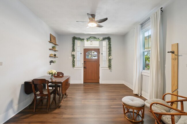 Building Photo - 4813-4813 Bienville St