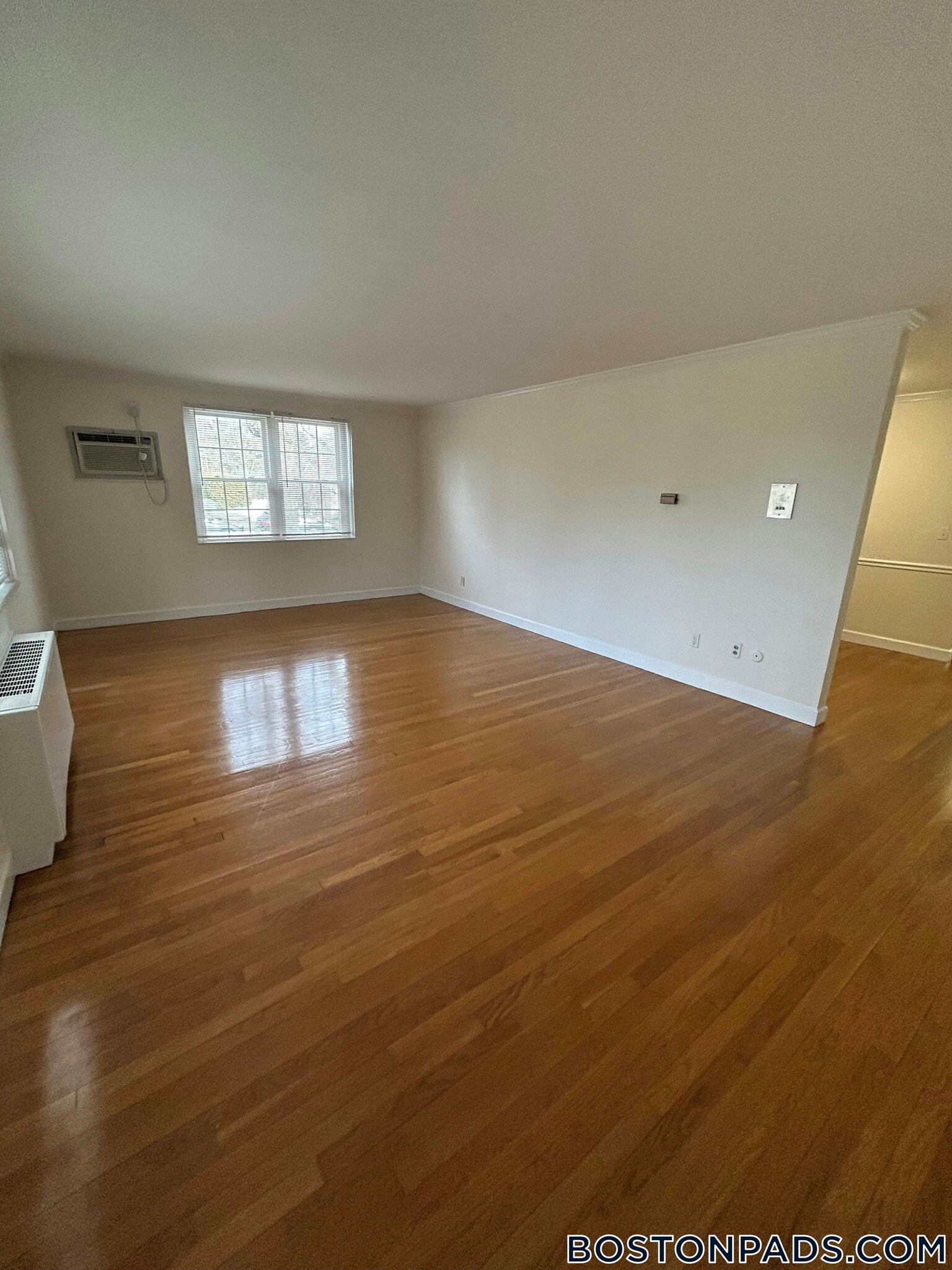 Building Photo - 7 Captain Parker Arms