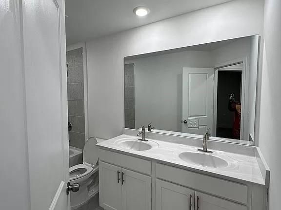 Building Photo - 2780 Westgate Park Dr