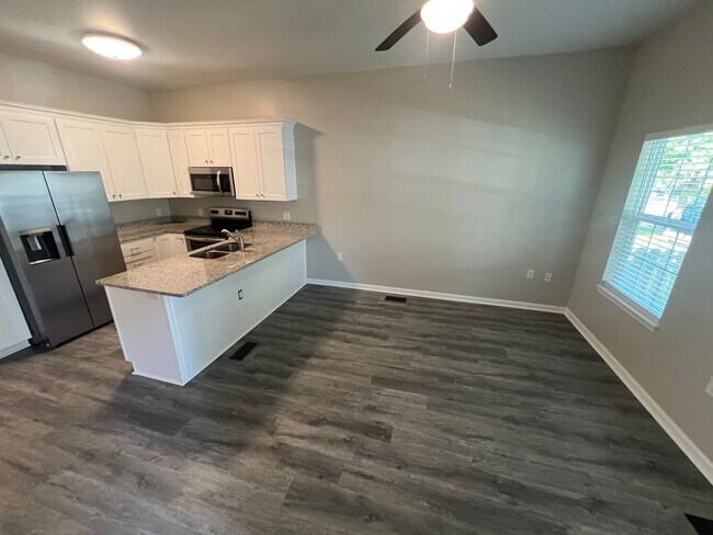 Building Photo - W 27th Street