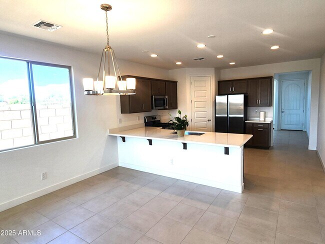 Building Photo - 11214 N 168th Dr