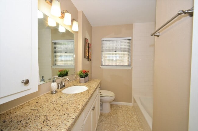 Building Photo - 6011 Arboles Dr