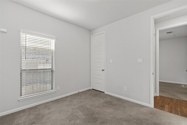 Building Photo - 5030 Morrison Dr