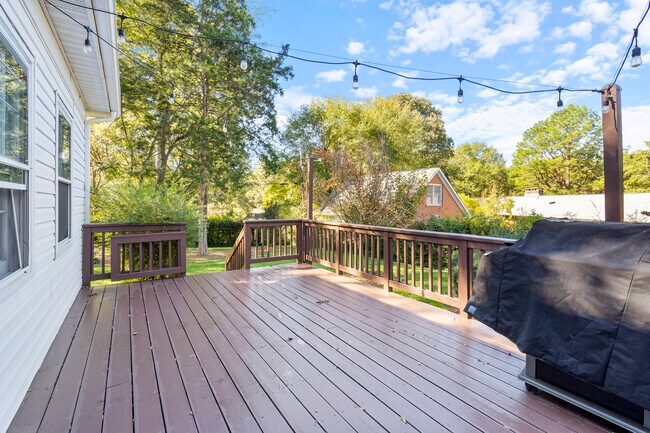 Building Photo - 5018 Beckford Dr