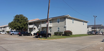 Building Photo - Belmont Village