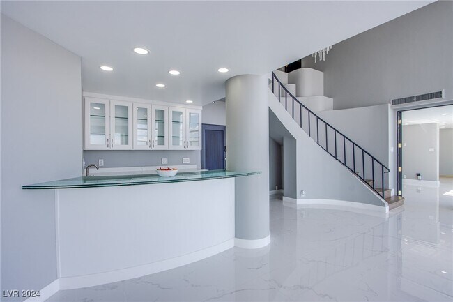 Building Photo - 3111 Bel Air Dr