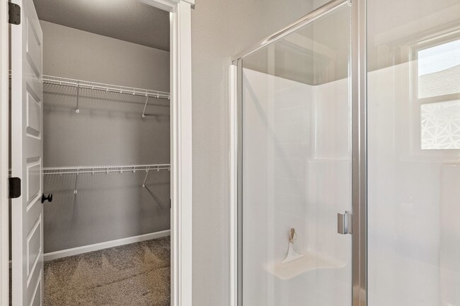 Building Photo - For Rent – Beautiful 3 Bedroom, 2 Bathroom...