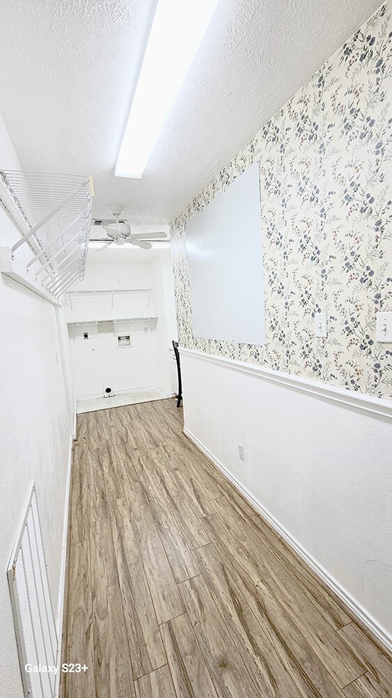 Building Photo - 11827 Acadian Dr