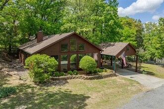 Building Photo - 5 Juanita Dr