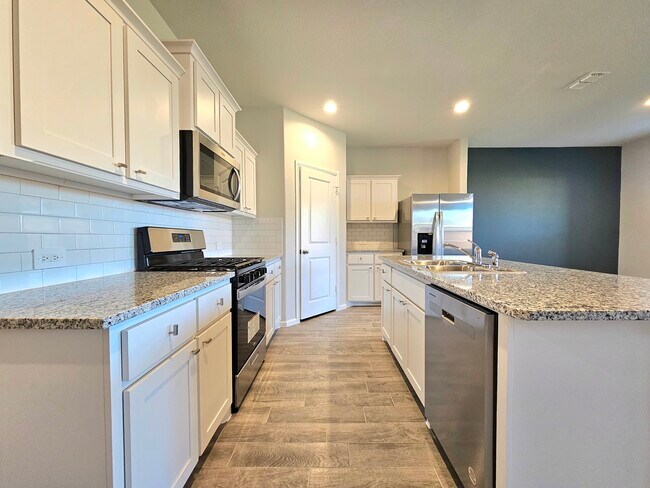 Building Photo - 5449 Red Fern Ln