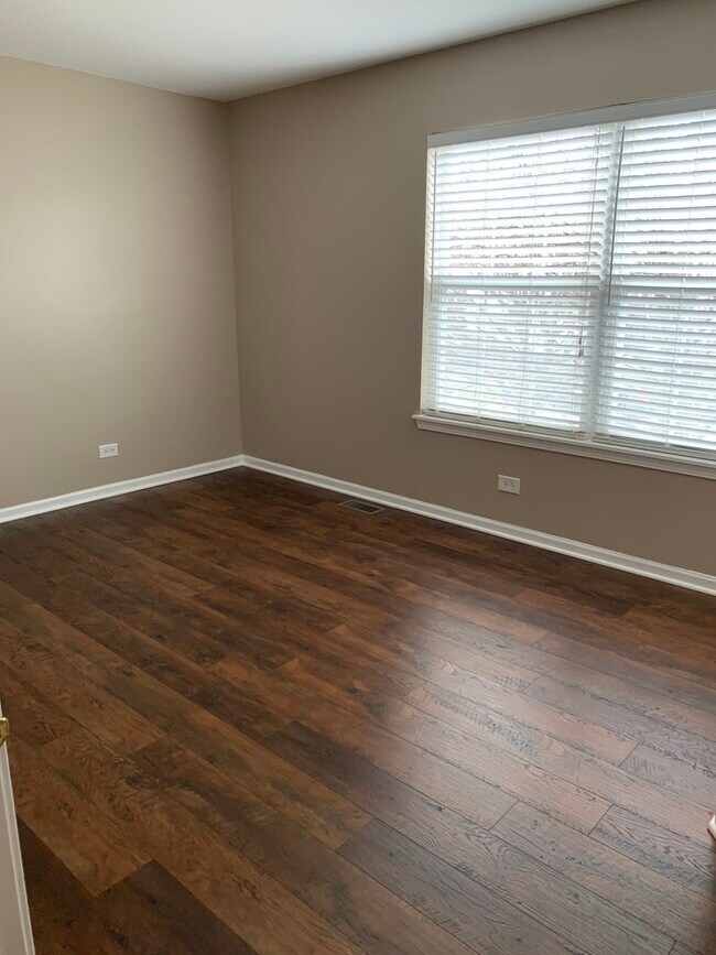 Building Photo - 2454 Frost Dr