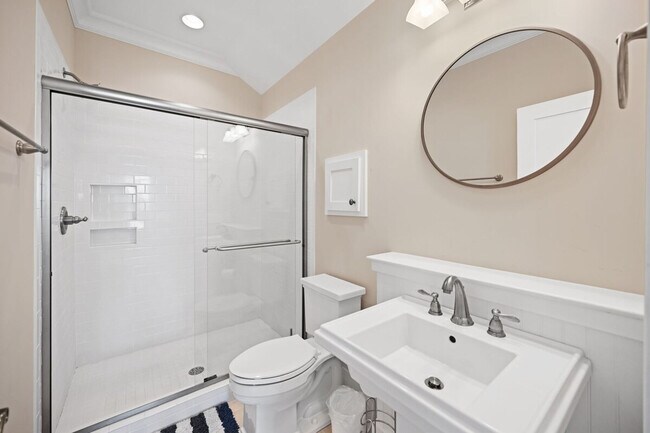Building Photo - 205 Sea Island Dr