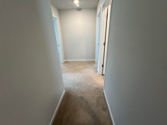 Building Photo - 6120 Beadlow St