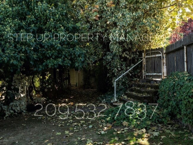 Building Photo - Conveniently located 2 Bedroom Home Near Downtown Sonora