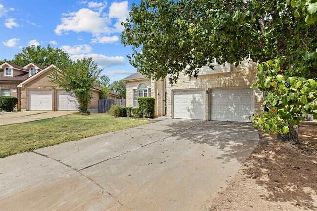 Building Photo - 16802 Bailey Jean Dr