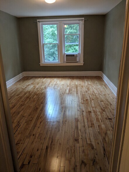 Building Photo - 3244 Humboldt Avenue South