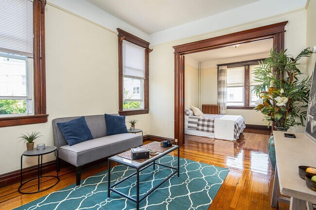 Building Photo - 6415 Bergenwood Ave