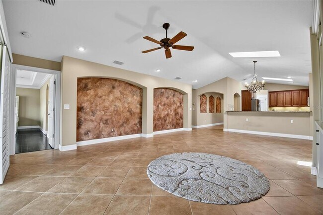 Building Photo - 108 Golfview Ct