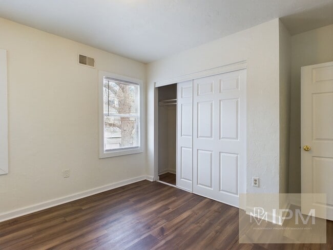 Building Photo - Spacious 4 Bedroom, 1 Bath Home in York, Pa!