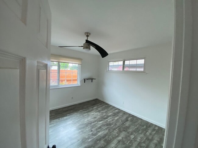 Building Photo - Weston Circle - Main