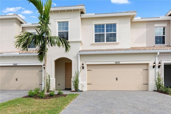 Building Photo - 1455 Silk Oak Dr