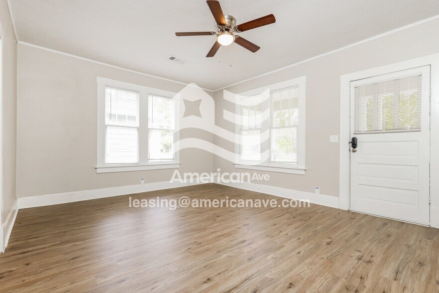 Building Photo - 1404 21st St