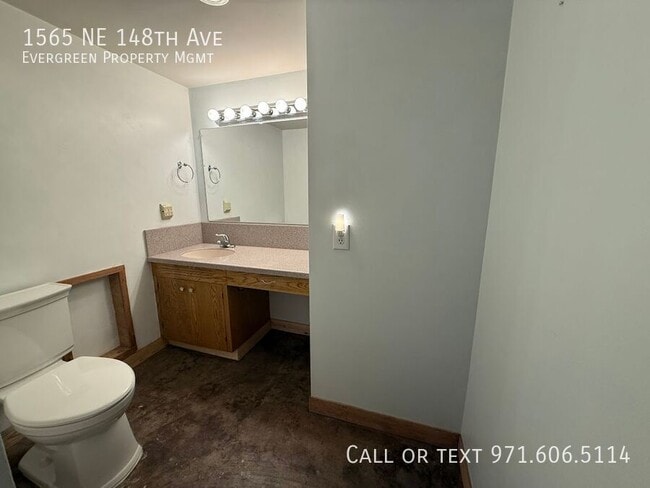 Building Photo - 1565 NE 148th Ave