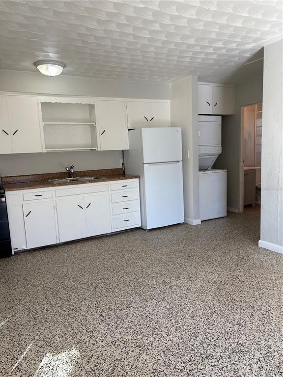 Building Photo - 219 21st St E