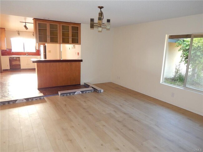 Building Photo - 2795 Temple Hills Dr