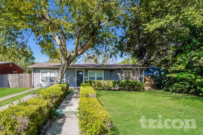 Building Photo - 423 Byrnes Dr