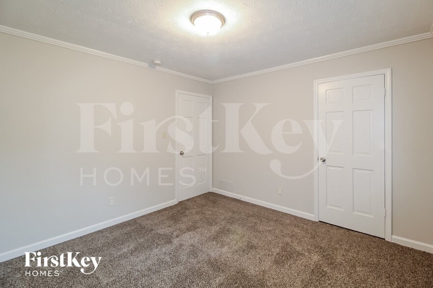Building Photo - 1673 Moss Dr SW
