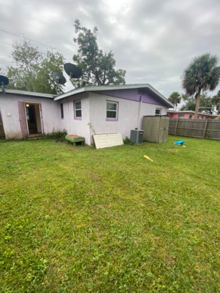 Building Photo - 652 South St