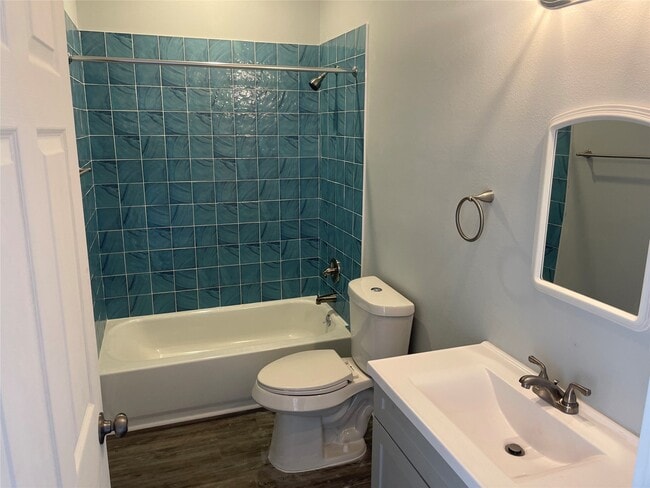 Building Photo - 5202 Ave S