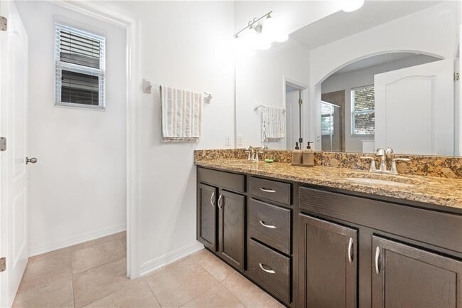 Building Photo - 5151 Ravena Ave E