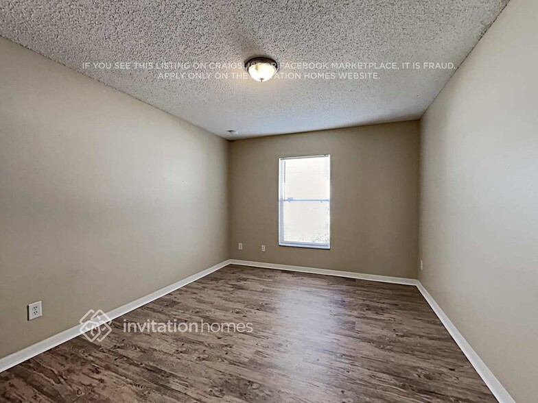 Building Photo - 1266 N Ridge Blvd