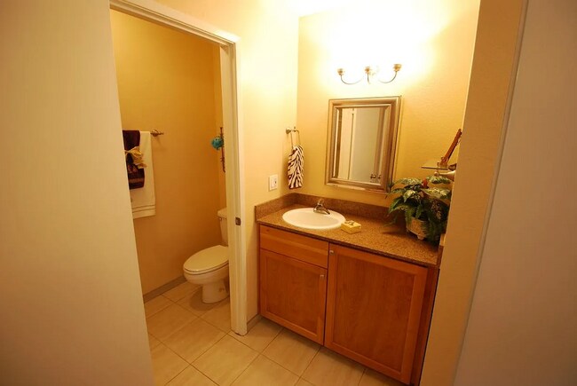 Building Photo - 4206-4208 Casa Blanca Lane