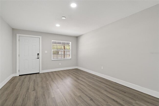 Building Photo - 3810 S Randall St