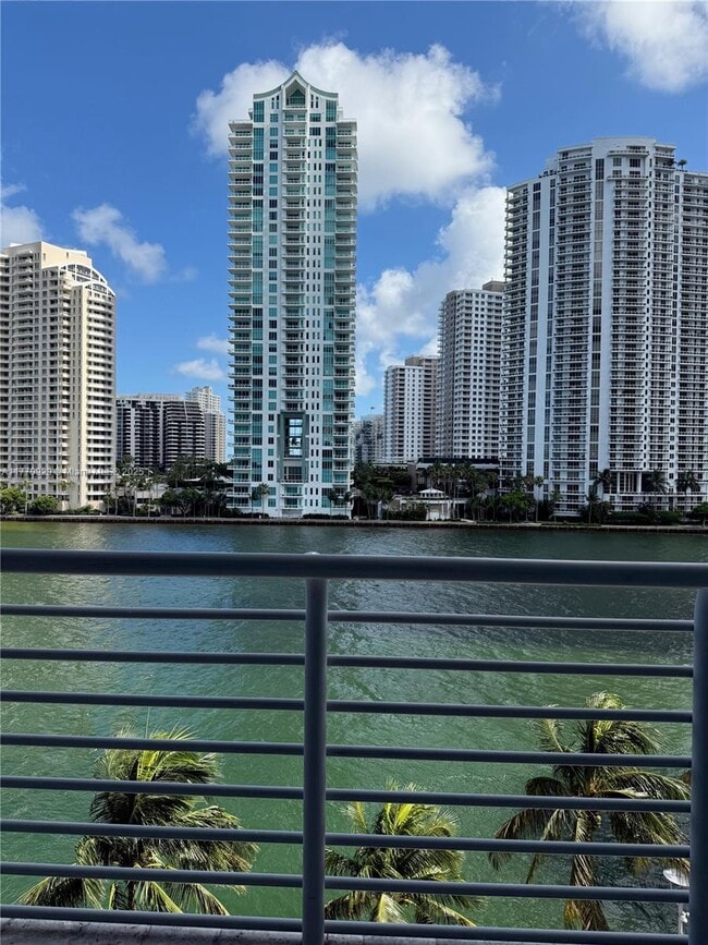 Building Photo - 325 S Biscayne Blvd