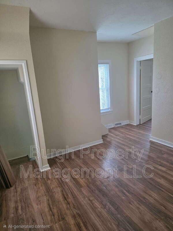 Building Photo - 222 Vine St