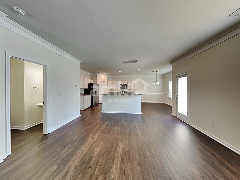 Building Photo - 5006 Lazy Day Ln