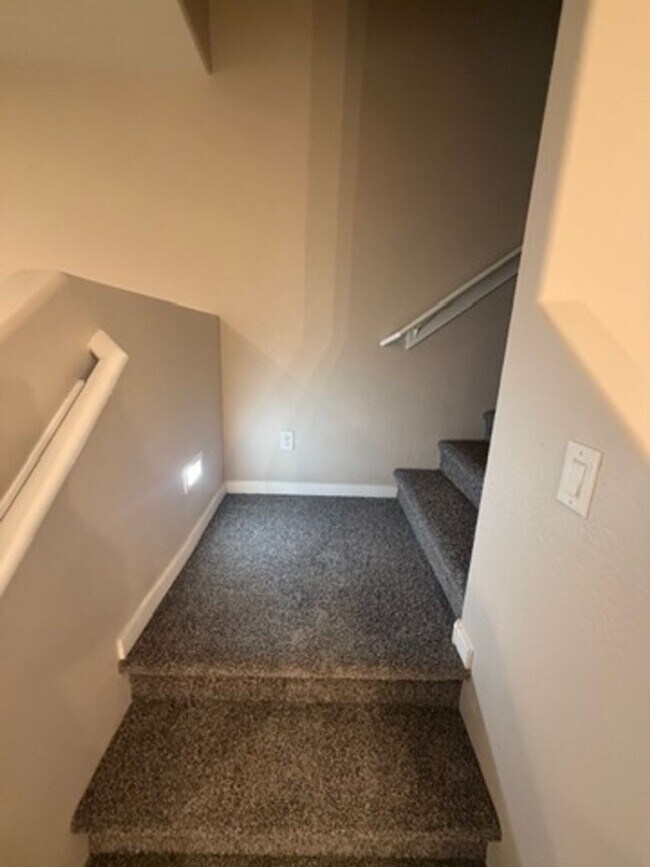 Building Photo - Newer home in Tempe!! 3 bedrooms & 2.5 baths with 2-car garage. Loaded with upgrades!