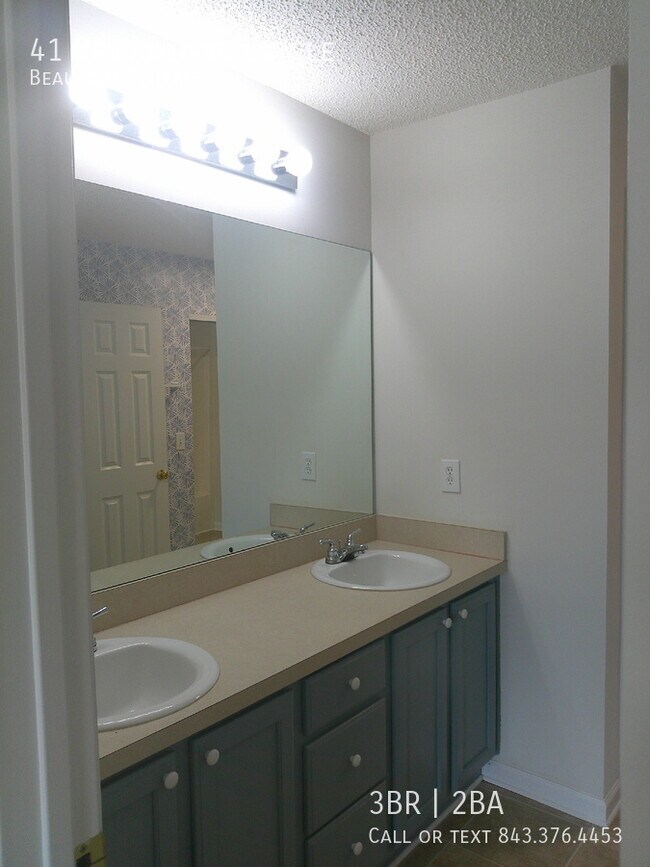 Building Photo - 41 Broadland Cir
